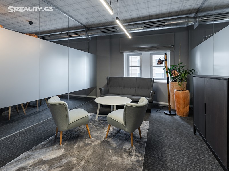 Pronájem kanceláře 200 m², Praha