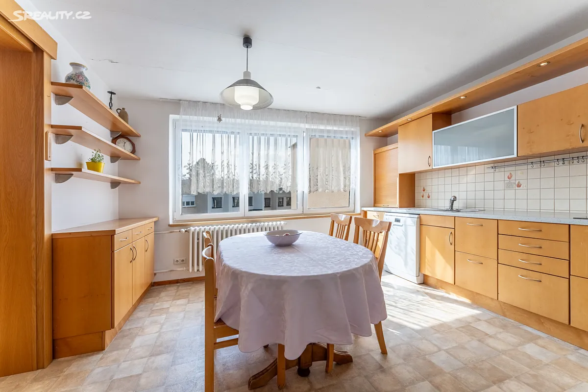 Prodej rodinného domu 296 m², pozemek 417 m², Praha