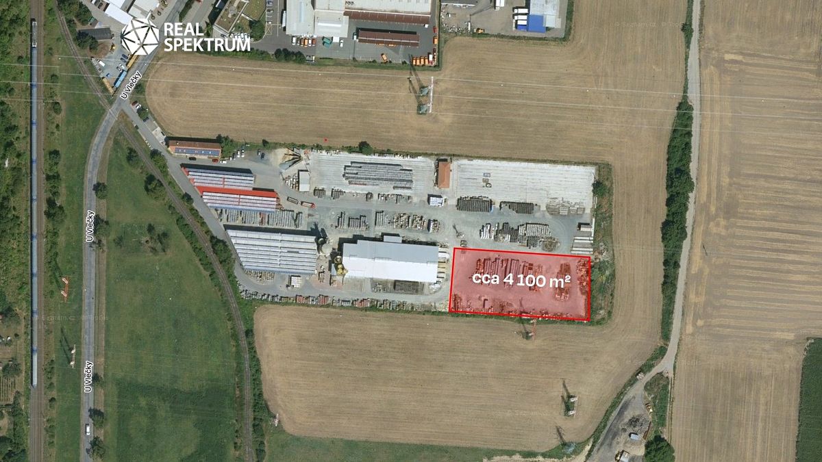 Pronájem komerčního pozemku 4100 m²