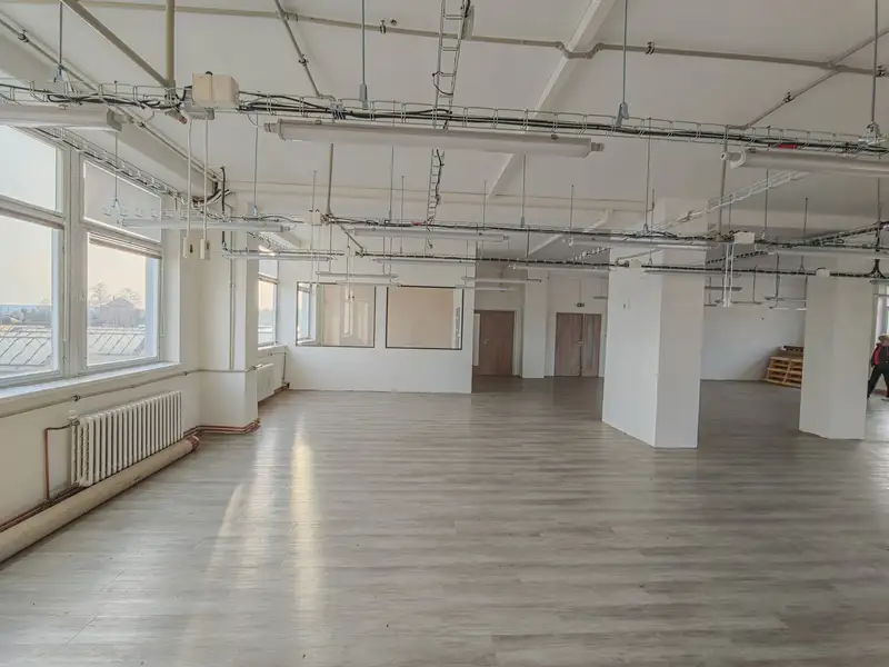 Pronájem výrobní haly, prostoru 189 m², Skuteč – náhled fotky 3