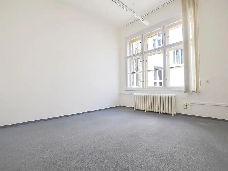 Pronájem kanceláře 12 m², Praha – náhled fotky 2