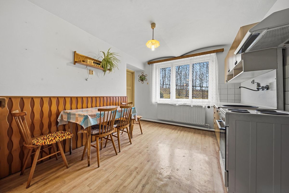Prodej rodinného domu 147 m², pozemek 628 m² – fotografie 3