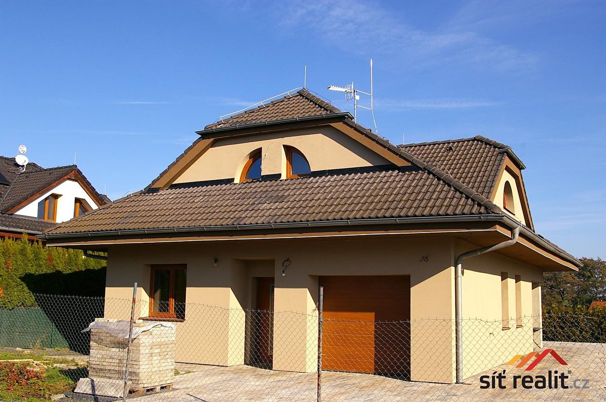 Prodej rodinného domu 165 m², pozemek 1088 m² – fotografie 3