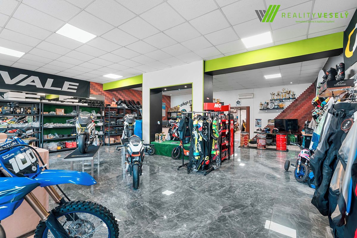 Prodej obchodního prostoru 173 m² – fotografie 3