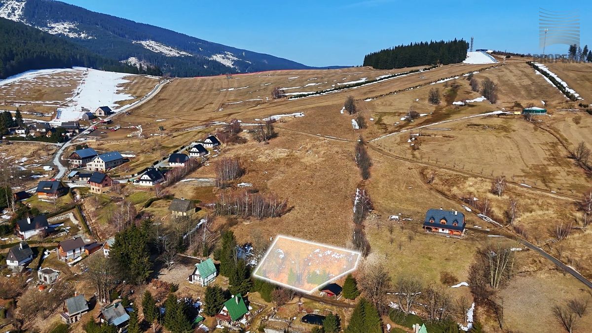 Prodej stavebního pozemku 840 m² – fotografie 3