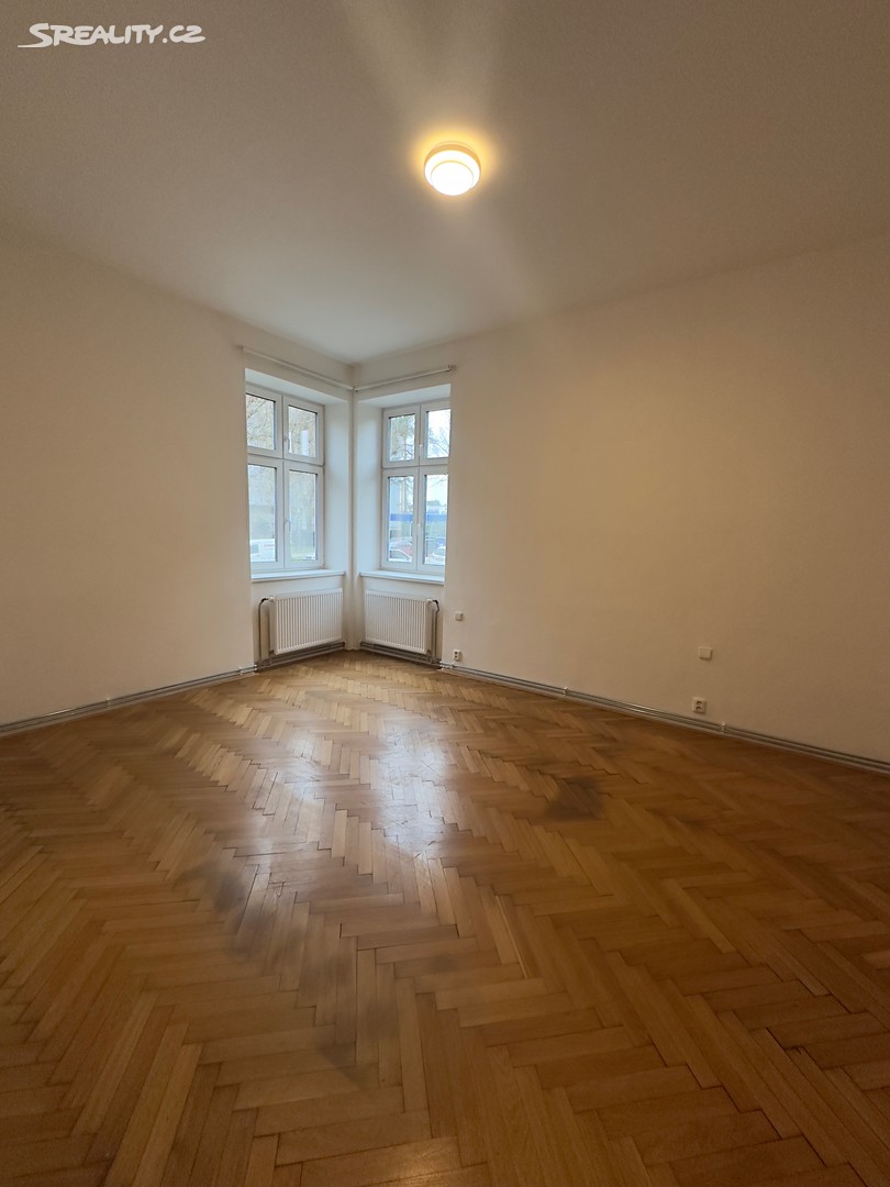 Pronájem bytu 2+1 80 m² – pohled 2
