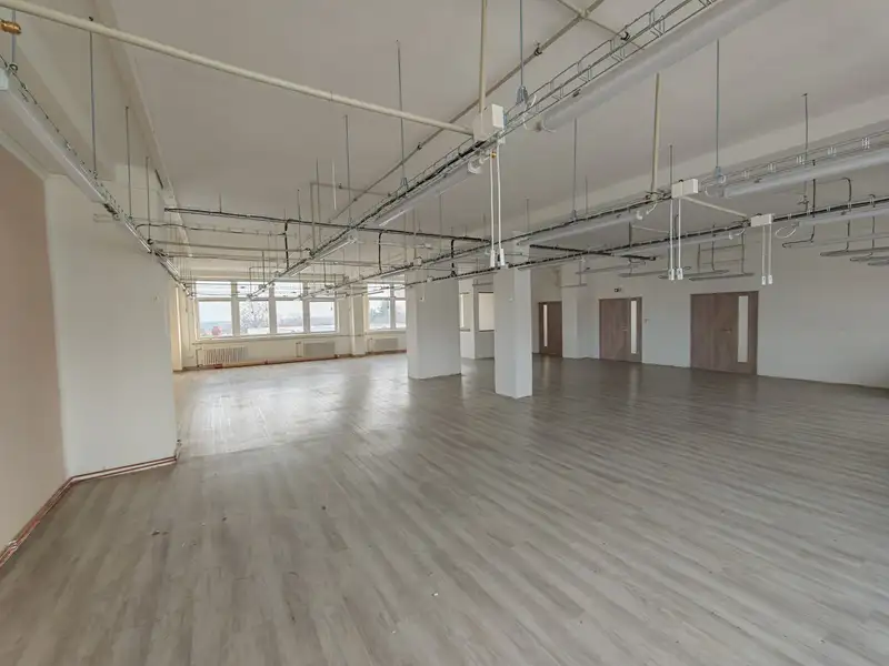 Pronájem výrobní haly, prostoru 189 m², Skuteč – náhled fotky 2