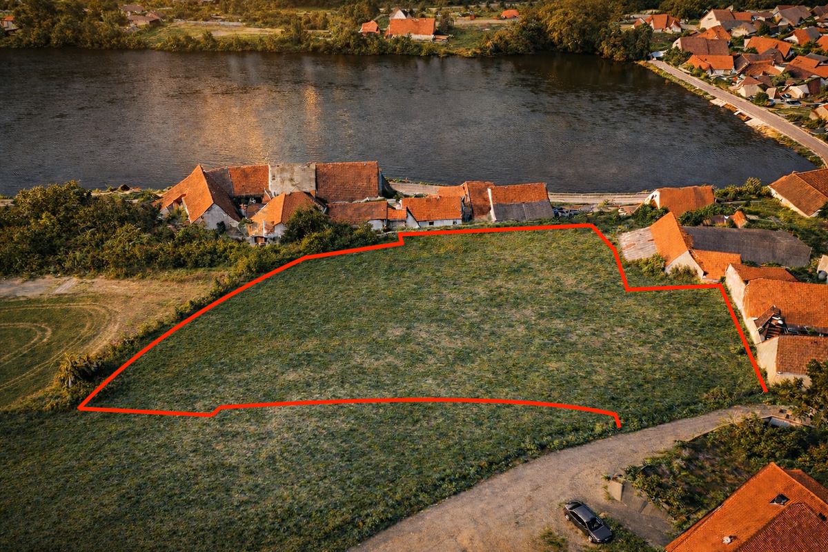 Prodej stavebního pozemku 4194 m²