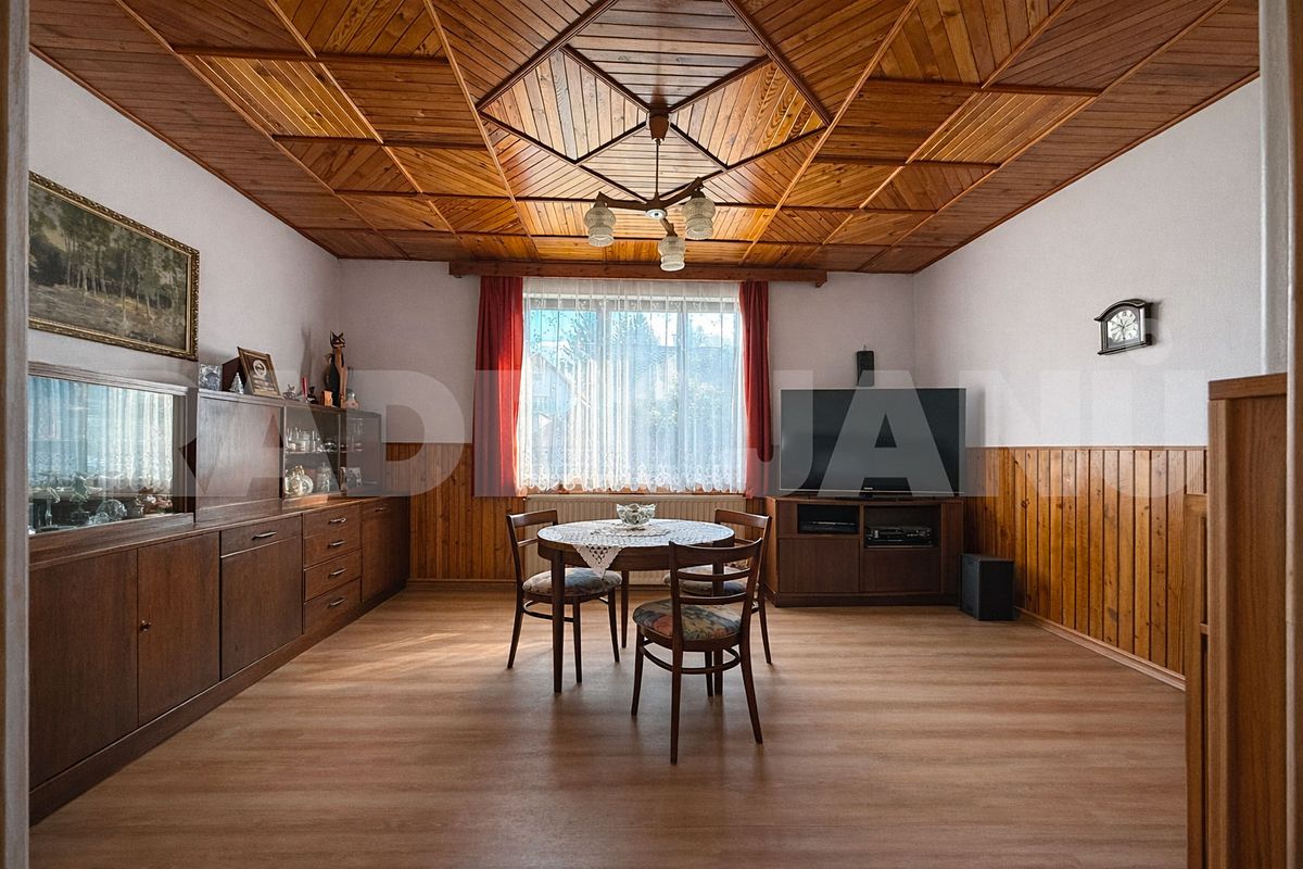 Prodej rodinného domu 72 m², pozemek 520 m² – fotografie 2