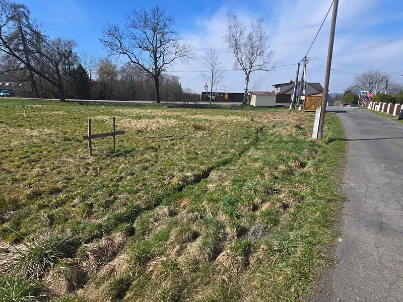 Prodej stavebního pozemku 1253 m², Ropice – náhled fotky 2