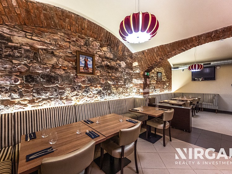 Pronájem komerčního prostoru, 198 m² (7 z 28)