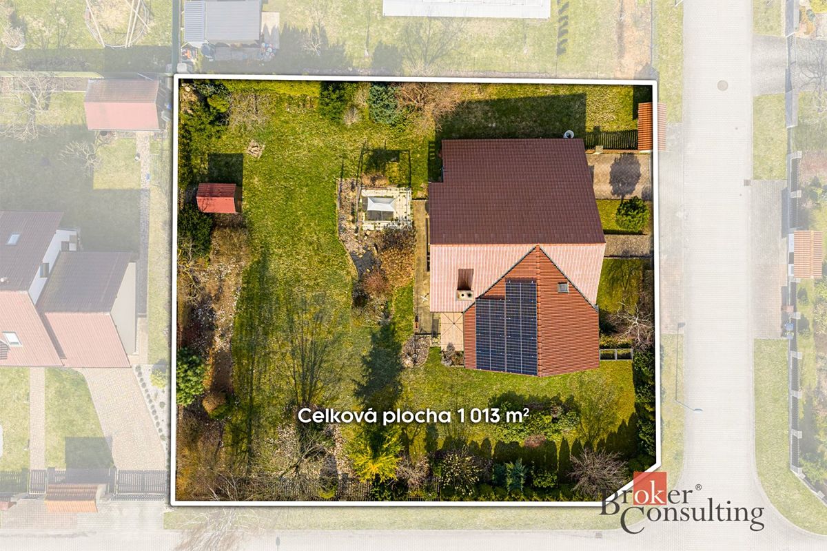 Prodej rodinného domu 146 m², pozemek 1013 m² – fotografie 2