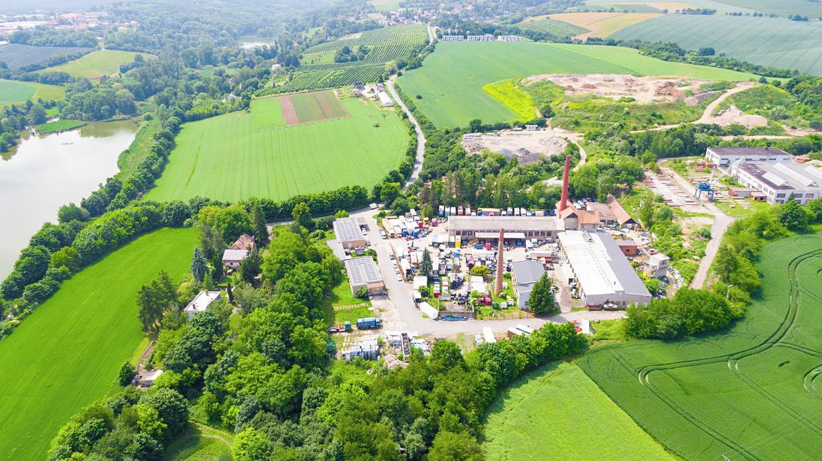 Prodej skladového prostoru 30850 m², Český Brod – fotka 1 z 3