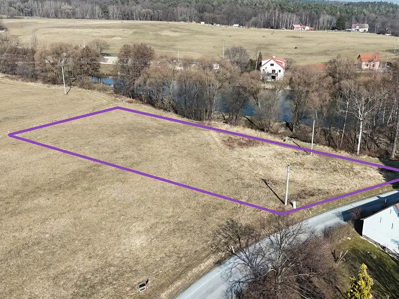 Prodej stavebního pozemku 3202 m², Hradec-Nová Ves – náhled fotky 1