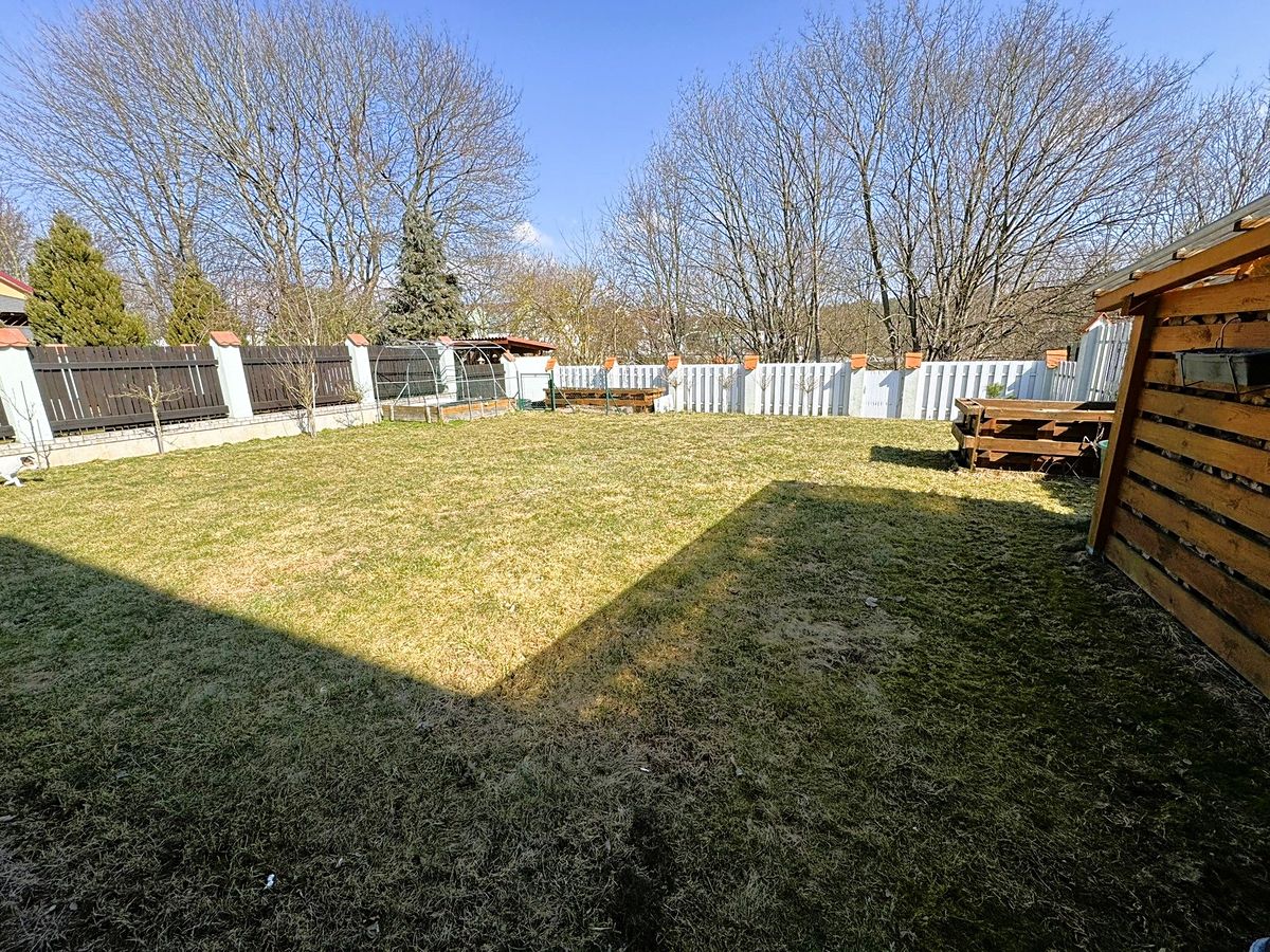Prodej rodinného domu 481 m², pozemek 487 m² – fotografie 2