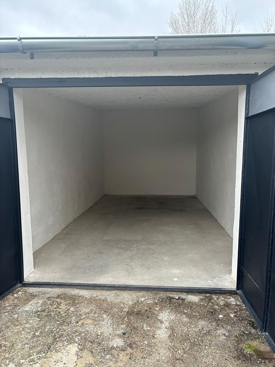 Prodej garáže 20 m² – fotografie 3