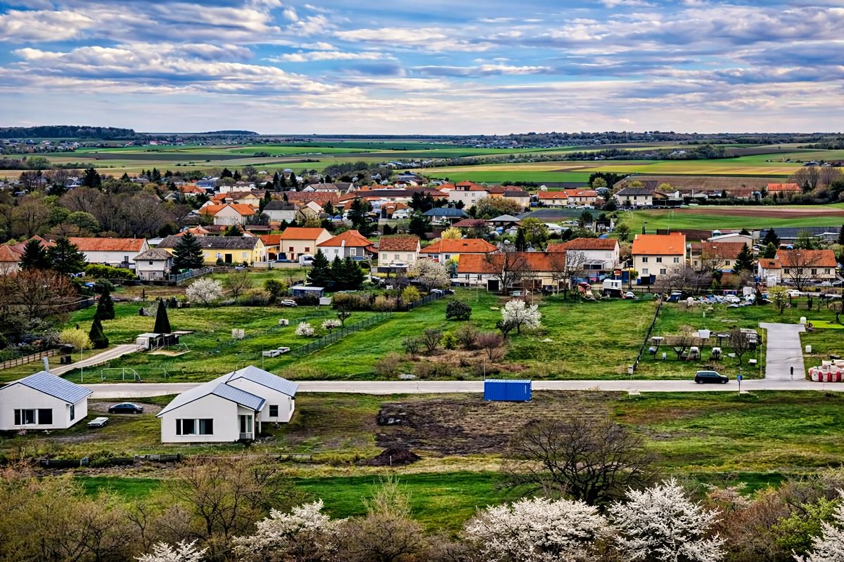 Prodej stavebního pozemku 1002 m² – fotografie 2