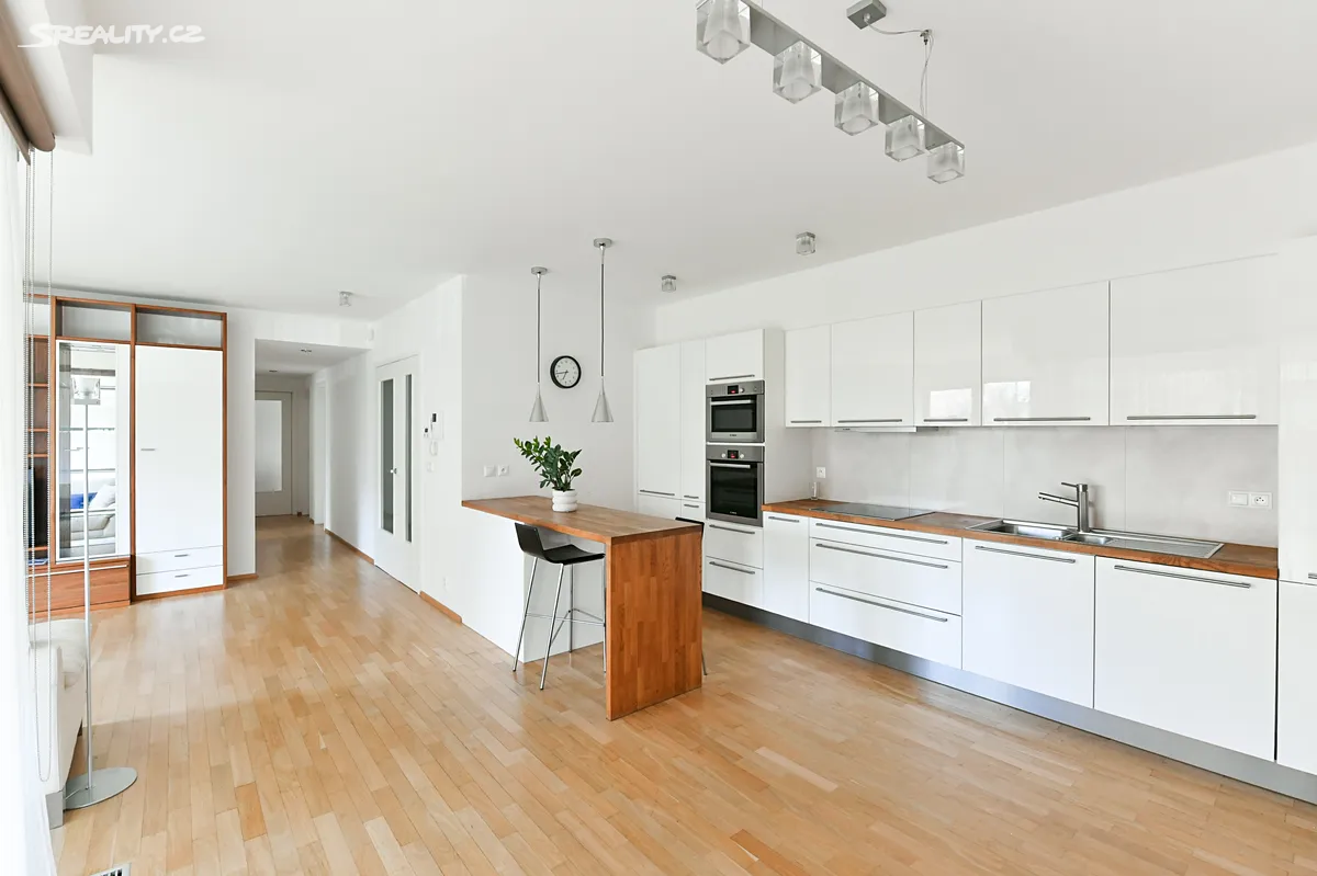 Pronájem bytu 3+kk 95 m²