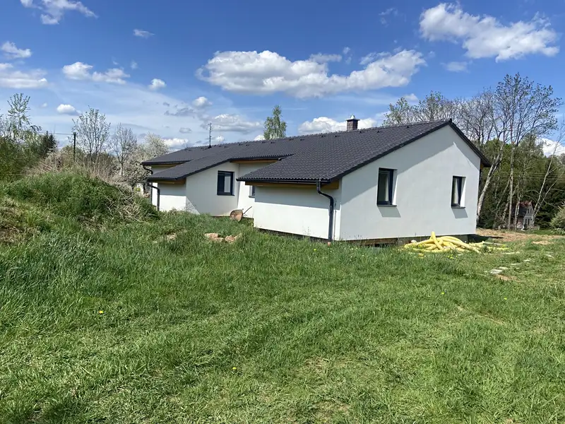 Prodej rodinného domu 112 m², pozemek 2890 m², Vítězná – náhled fotky 1