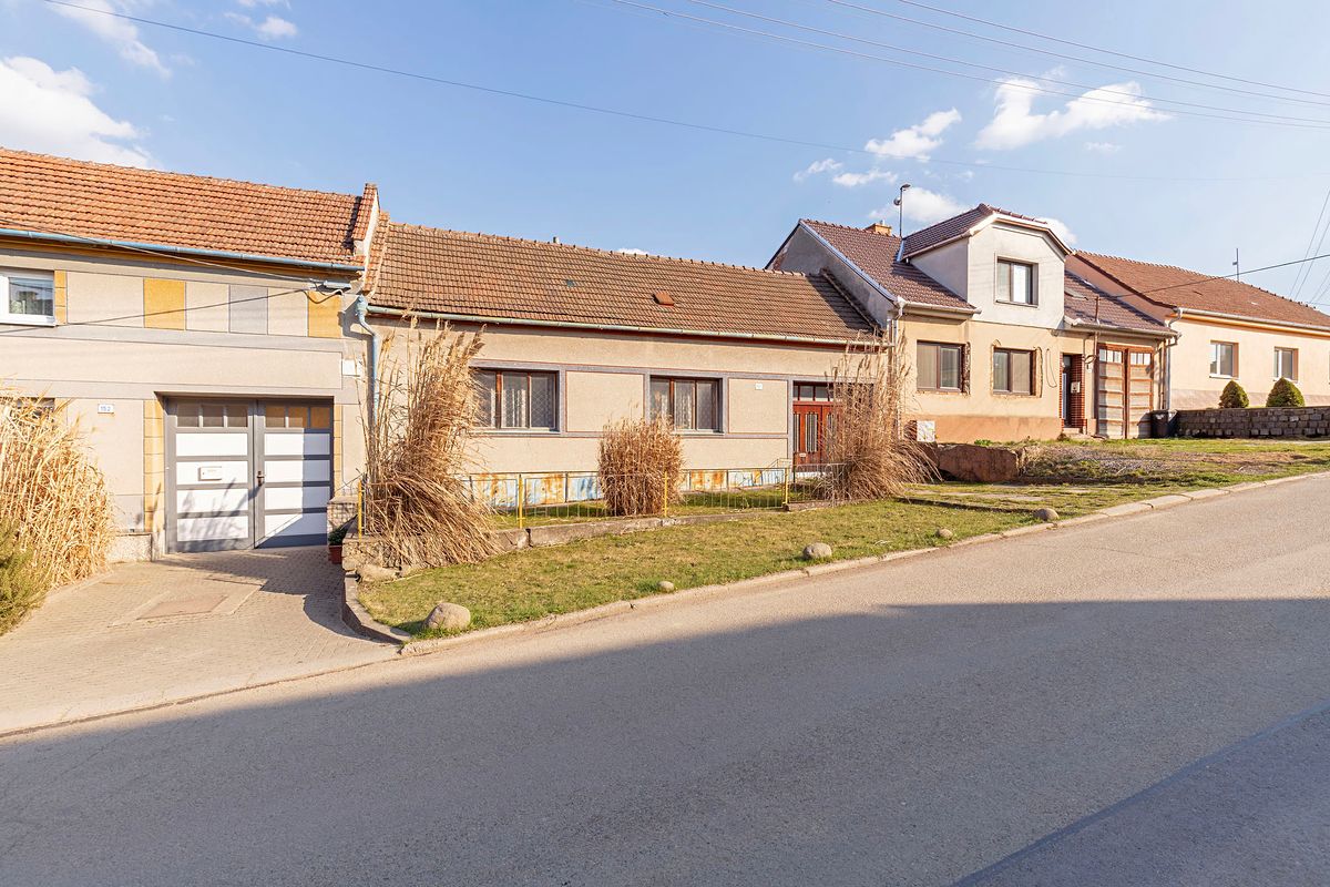 Prodej rodinného domu 136 m², pozemek 999 m² – fotografie 5