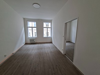 Pronájem bytu 2+1 44 m² (Jednopodlažní)