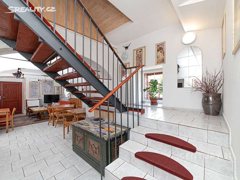 Prodej ubytovacího zařízení 293 m² – další