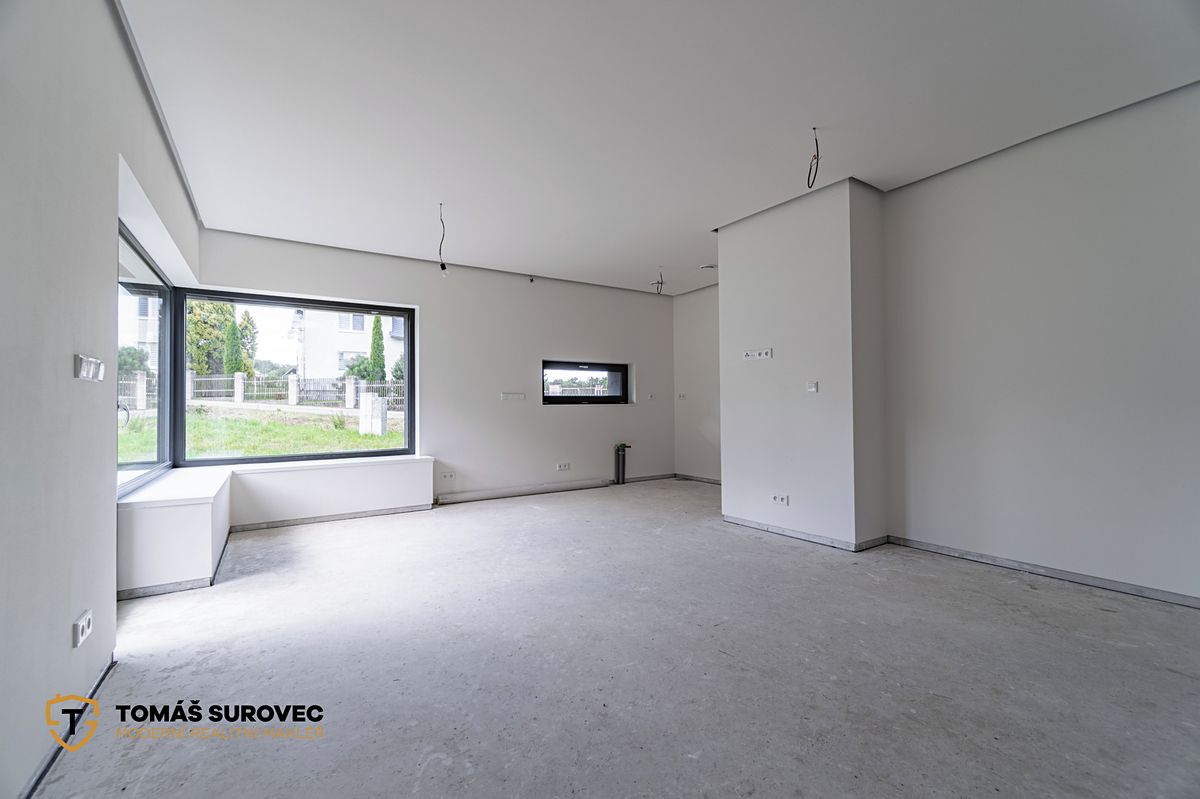 Prodej rodinného domu 110 m², pozemek 769 m² – fotografie 2