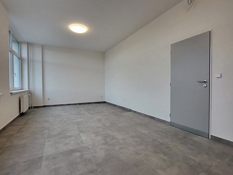 Pronájem komerčního prostoru, 12 m² (7 z 10)