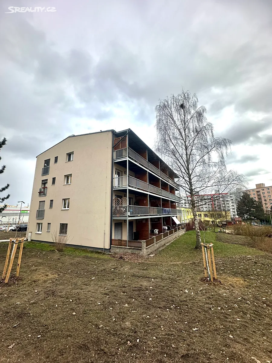 Pronájem bytu 2+kk 48 m² – pohled 3