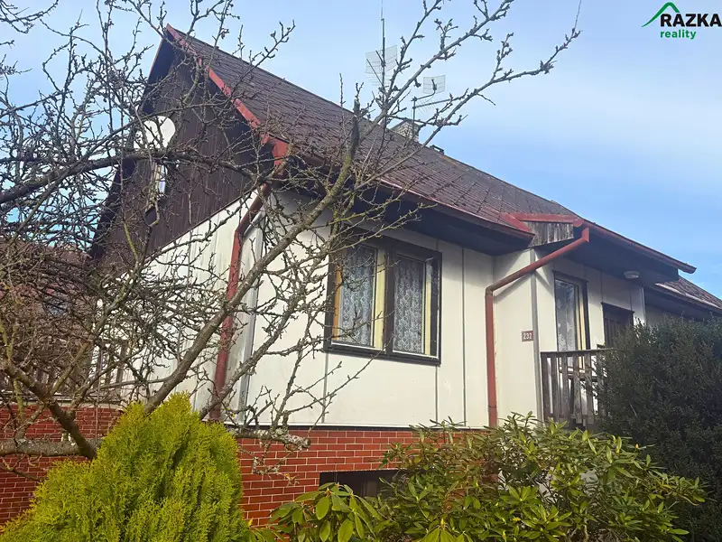 Prodej rodinného domu 206 m², pozemek 610 m², Halže – náhled fotky 1