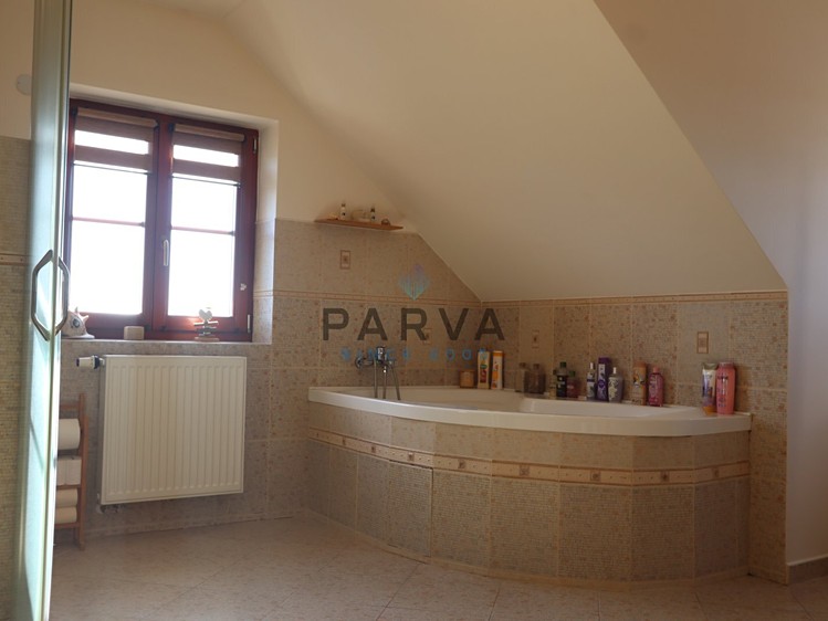 Prodej domu, 110 m² (21 z 37)
