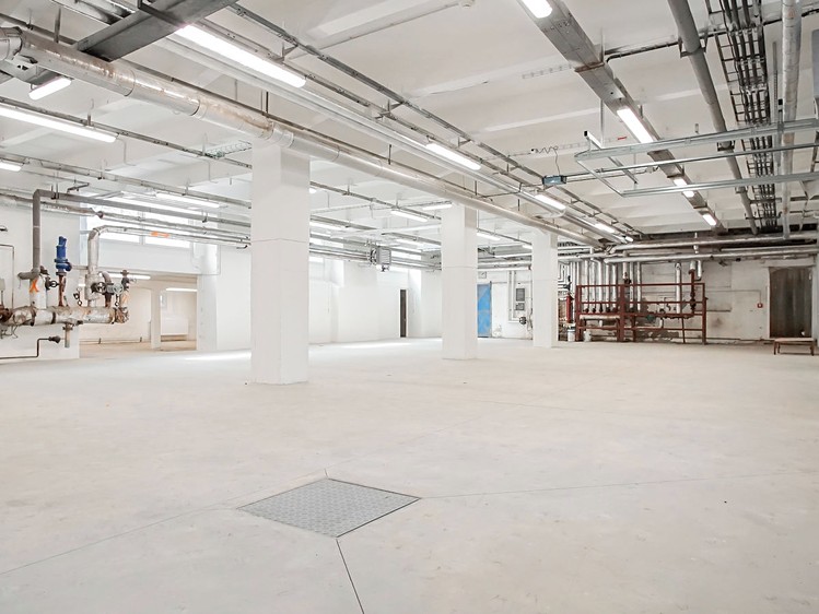 Pronájem komerčního prostoru, 1 000 m² (18 z 18)