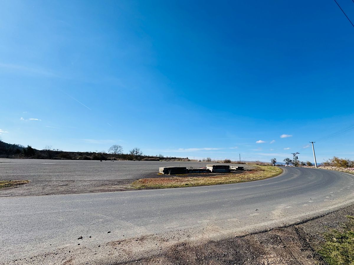 Prodej komerčního pozemku 3968 m² – fotografie 3