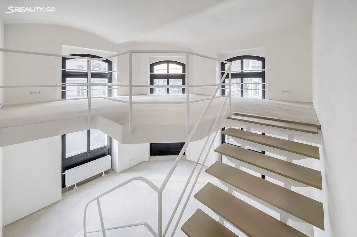 Pronájem obchodního prostoru 127 m² – pohled 3