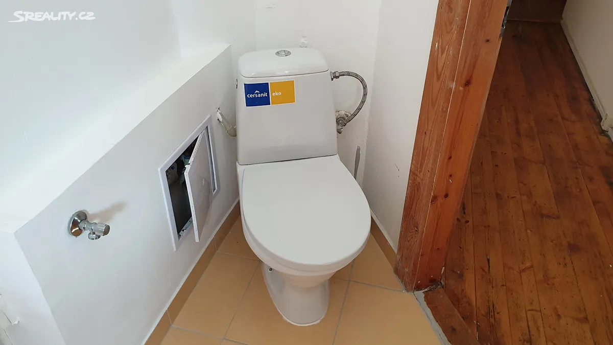 Pronájem bytu 1+1 45 m² – další