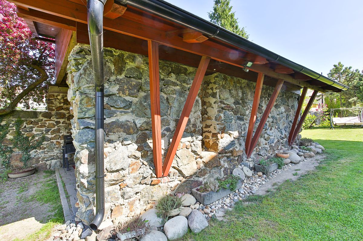 Prodej rodinného domu 251 m², pozemek 1436 m² – fotografie 5