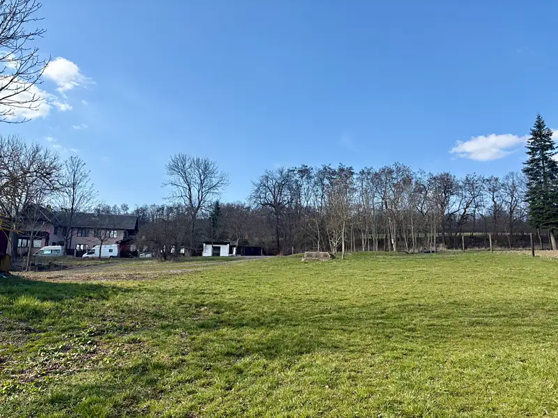 Prodej komerčního pozemku 9213 m², Vysoký Chlumec – náhled fotky 2