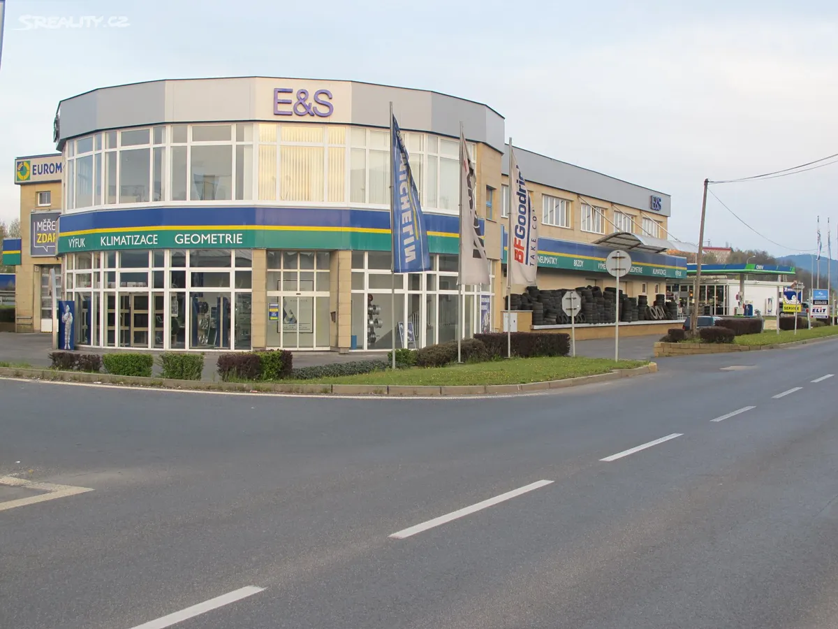 Pronájem obchodního prostoru 152 m²