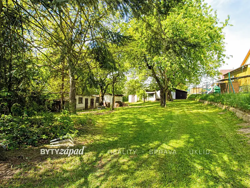 Prodej stavebního pozemku 1430 m², Plzeň – náhled fotky 2