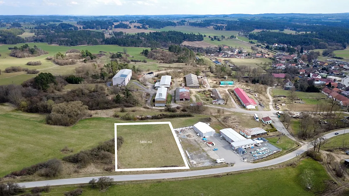 Prodej komerčního pozemku 3464 m²