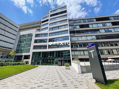 Pronájem kanceláře 284 m²