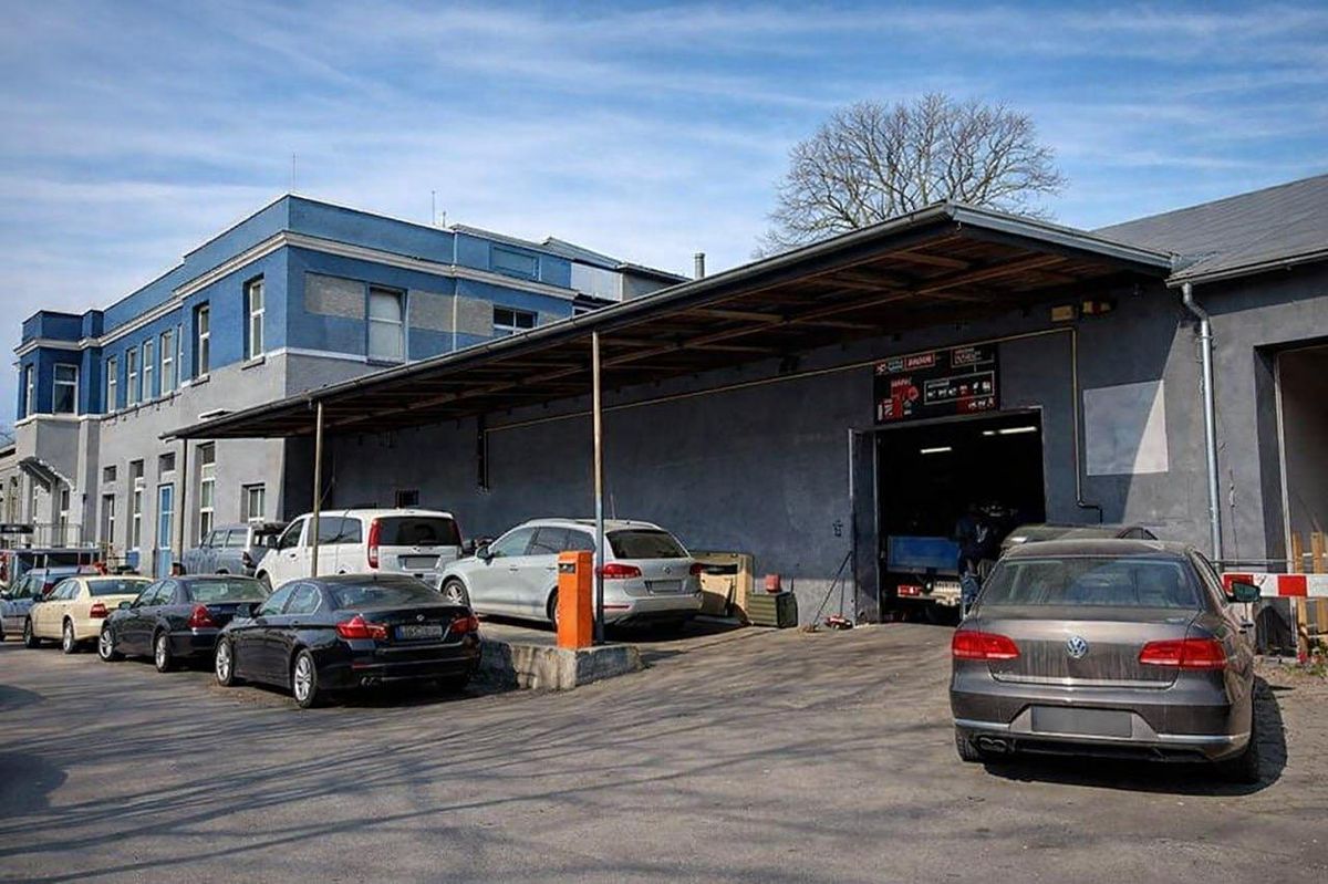 Pronájem výrobní haly, prostoru 388 m²