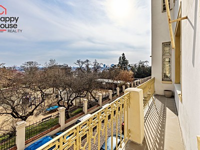 Pronájem bytu 4+kk 132 m²