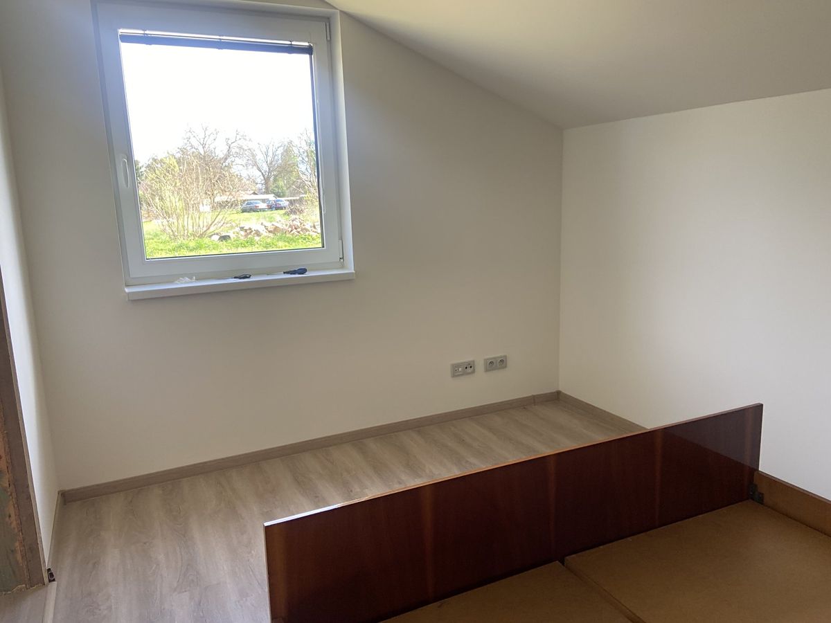 Prodej rodinného domu 112 m², pozemek 2890 m² – fotografie 4