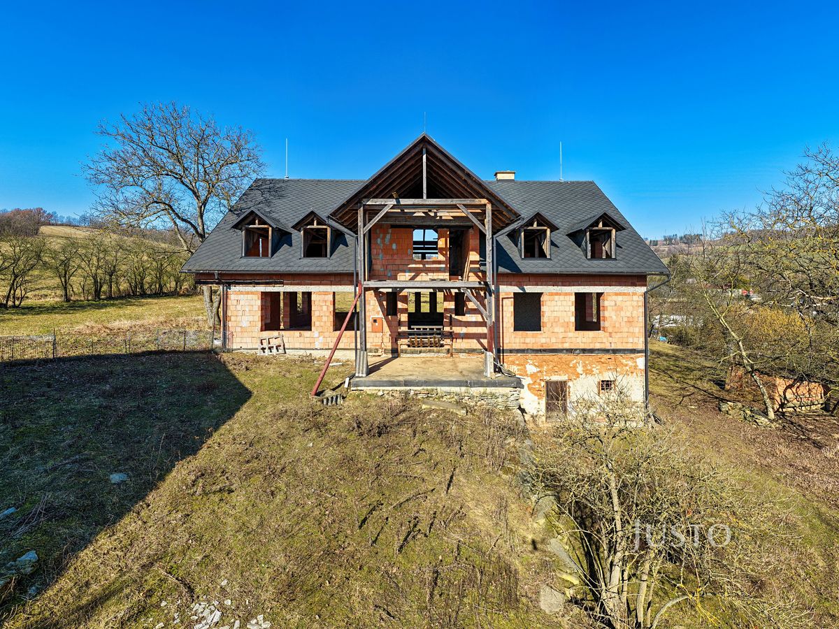 Prodej vícegeneračního domu 500 m², pozemek 3845 m² – fotografie 4