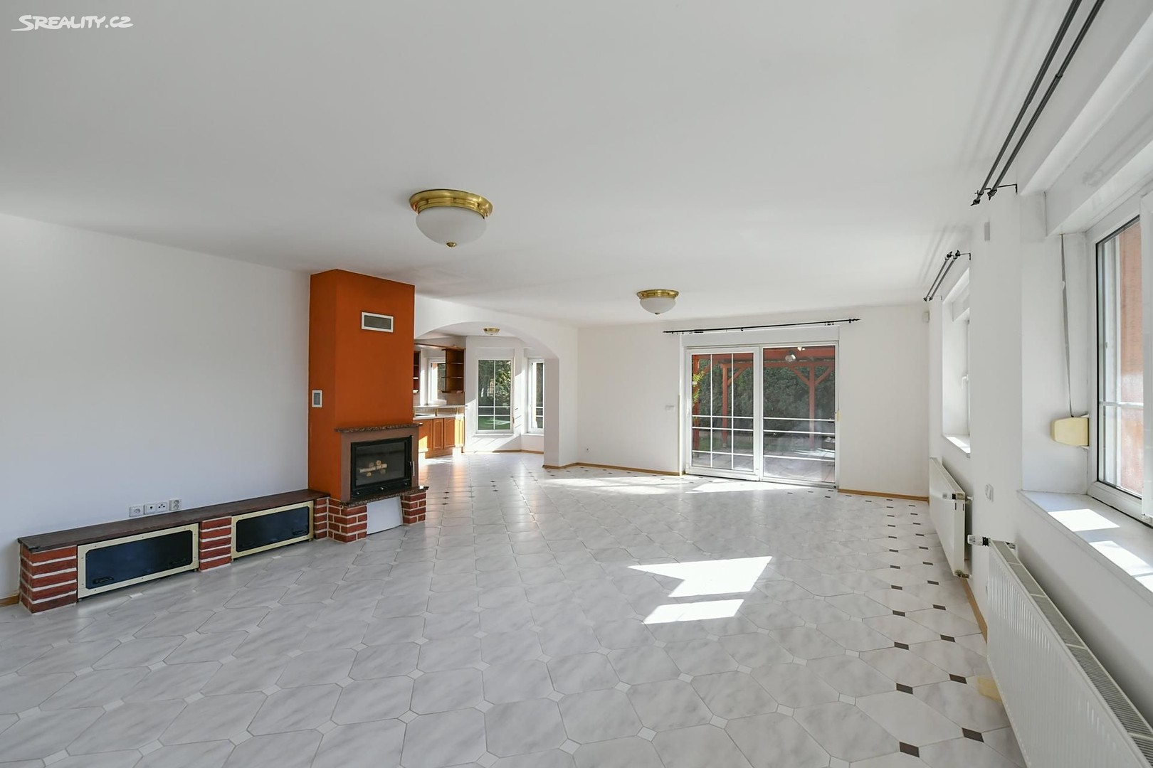 Prodej  rodinného domu 400 m², pozemek 1 400 m² – pohled 4