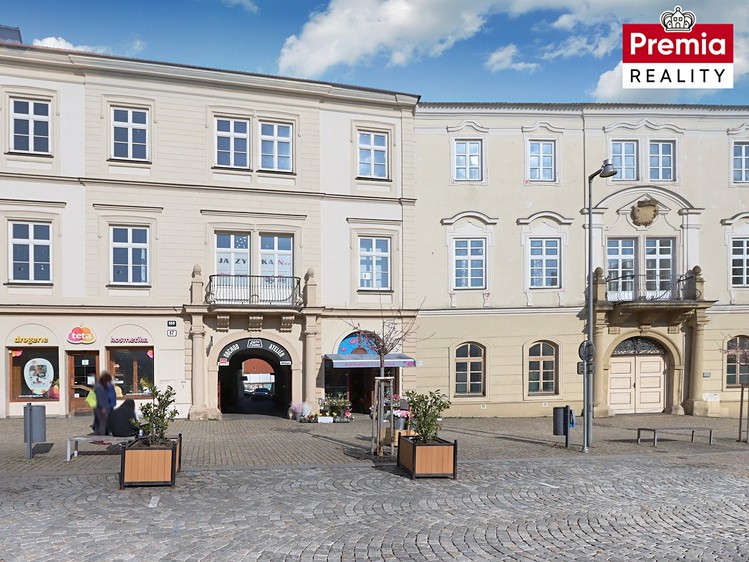 Pronájem komerčního prostoru, 70 m² (1 z 9)