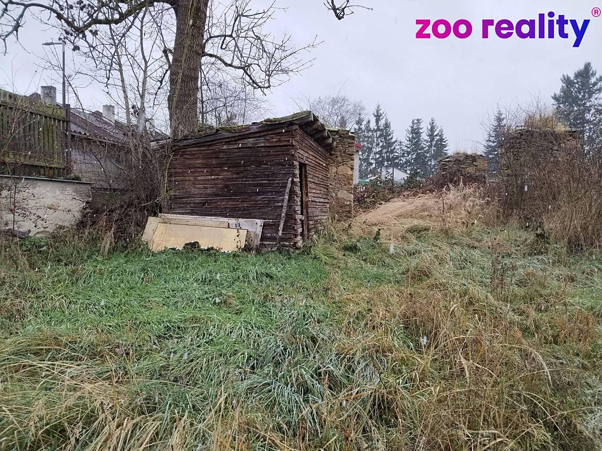 Prodej rodinného domu 250 m², pozemek 1324 m² – fotografie 3