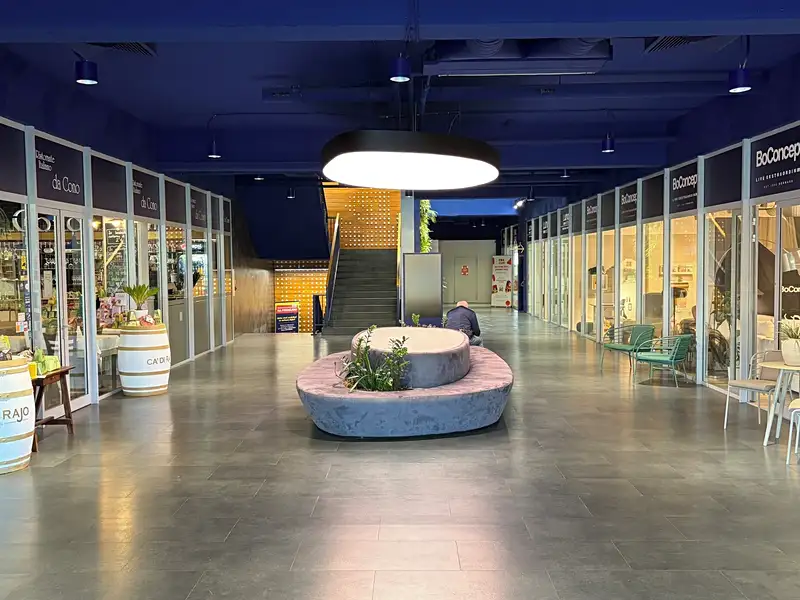 Prodej obchodního prostoru 7930 m², Bratislava – náhled fotky 3
