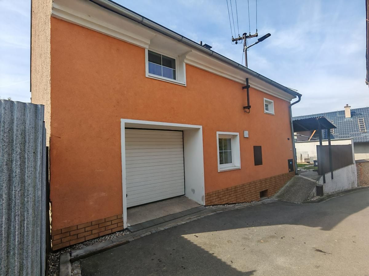 Prodej rodinného domu 144 m², pozemek 213 m² – fotografie 2